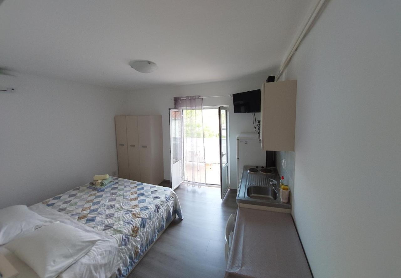 Gvacic House Appartement Supetarska Draga Buitenkant foto